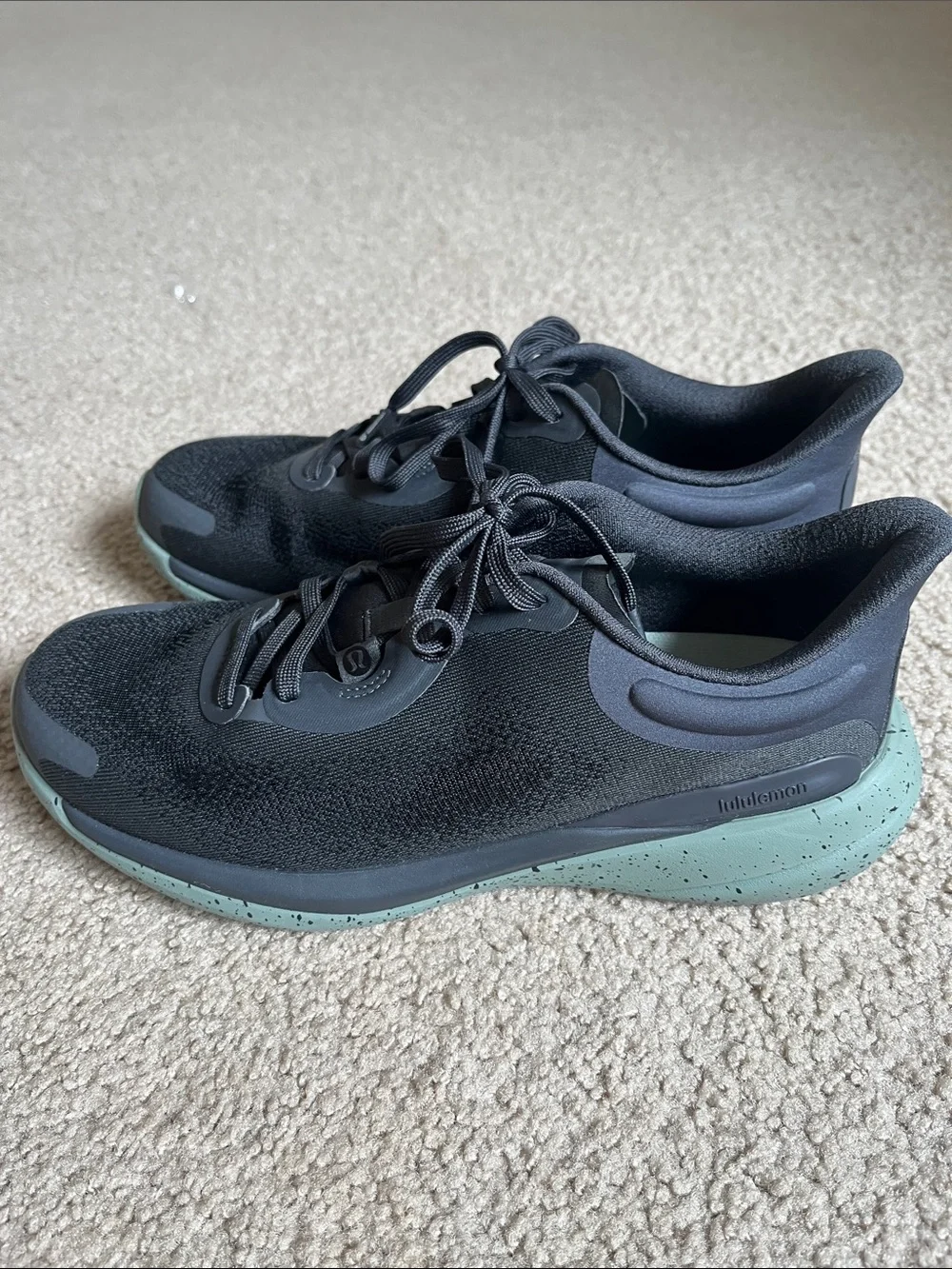 lululemon athletica breathable knit